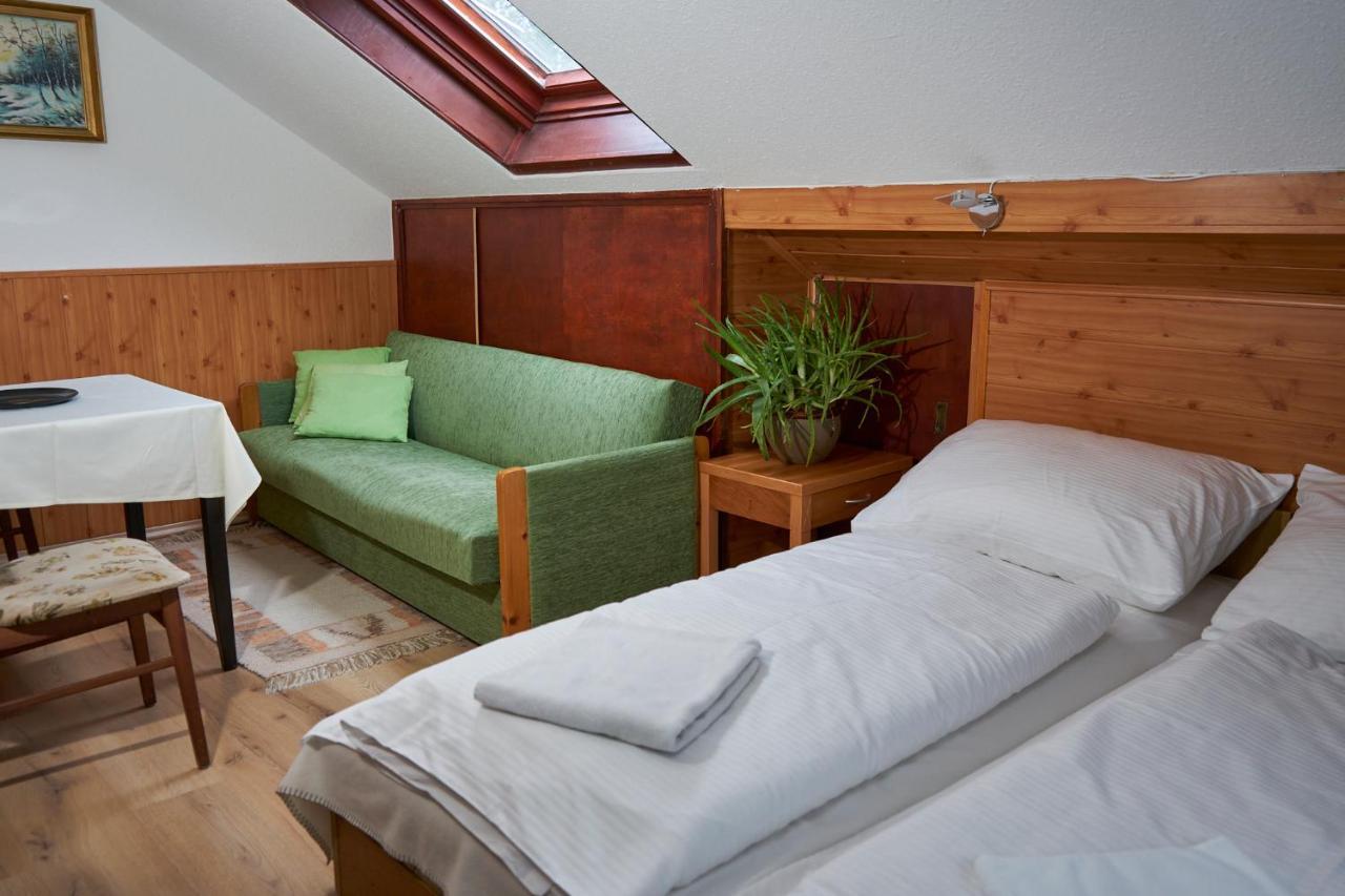 Erika Vendeghaz Hotell Szentendre Exteriör bild